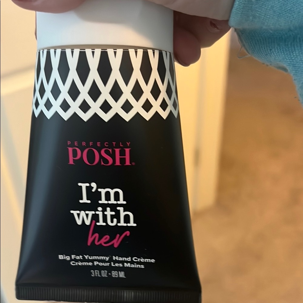 Perfectly Posh Black and White Hand Cream